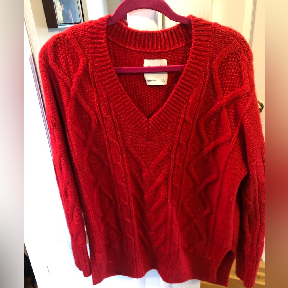 Abercrombie red oversized cable knit sweater